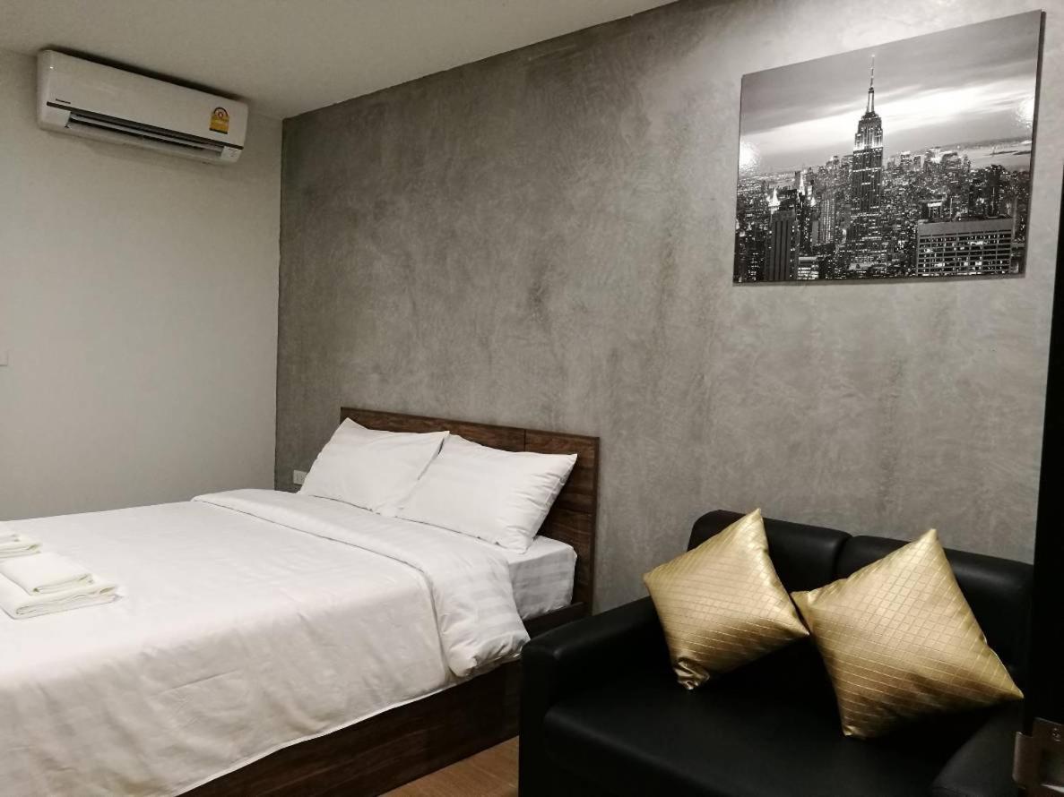 Tata House Aparthotel Bangkok Luaran gambar