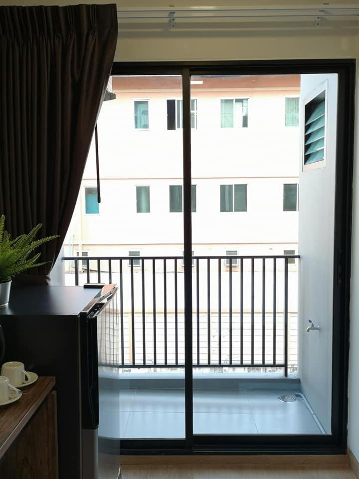 Tata House Aparthotel Bangkok Luaran gambar
