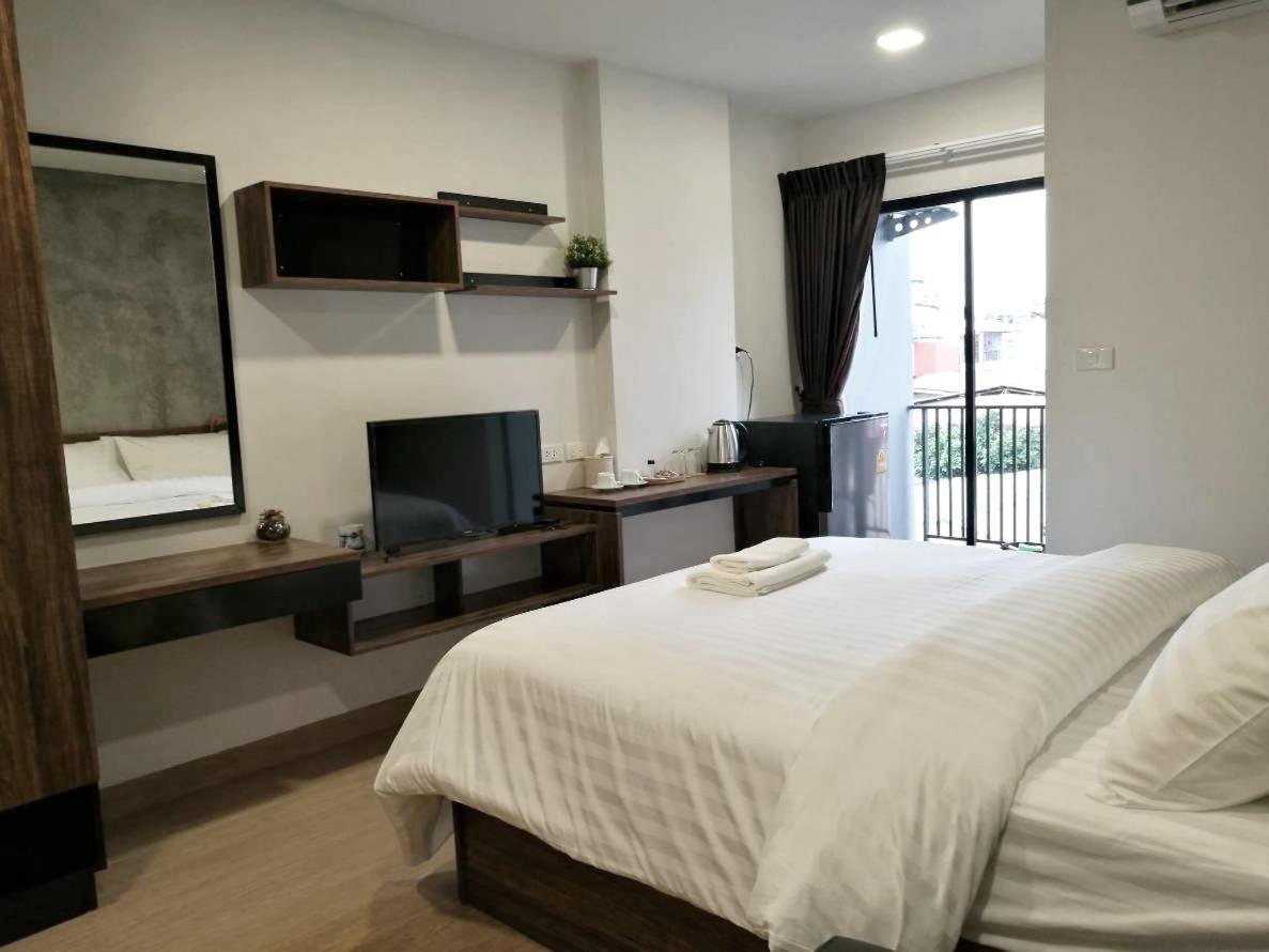 Tata House Aparthotel Bangkok Luaran gambar