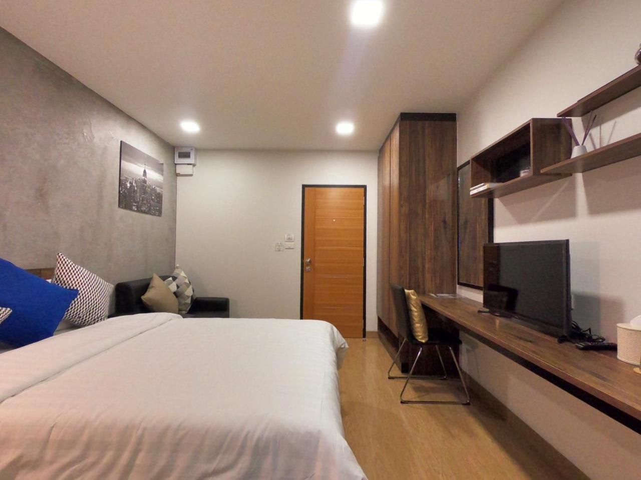 Tata House Aparthotel Bangkok Luaran gambar